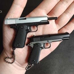 Gun Toys 1 3 Mini Colt 1911 Gun Model Detachable Alloy PUBG Jedi Gun Toy Keychain Toy Spinner For Boy Collection Christmas Gift For Adult 240307