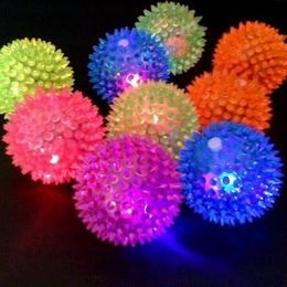 1pc Flashing Light Puppy Dog Cat Pet Hedgehog Rubber Ball Bell Sound Ball Fun Play Toy Led Light Squeaky Chewing Balls260I