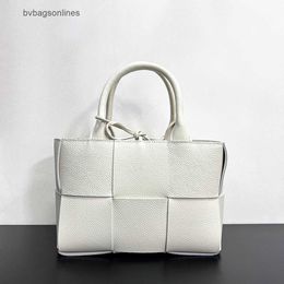 Original Bottegs Venetas Arco tote Bag A niche bag with a large capacity woven handbag for simple commuting and QZ4G