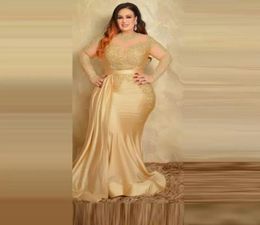 Ouro Sexy Plus Size Vestidos de Noite Formais Elegantes Com Mangas Compridas Ouro Renda Alta Pescoço Bainha Ocasião Especial Vestido Mãe De T9803918