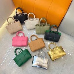 Botteg Venet High end bags for Tote Bag 2024 New Leather Spring and Summer Mini Woven Carrying Bag Commuting Fashion Shoulder Cross Body Original 1:1 with real logo box