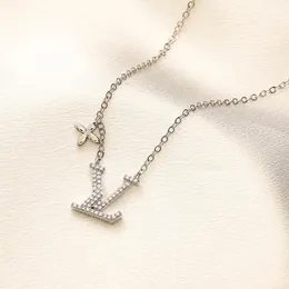 Specjalne hurtownia luksusowa marka designerka naszyjnik wisidant Naszyjniki Kobiety biżuteria luksusowe projektanci bransoletka z marką pudełkową