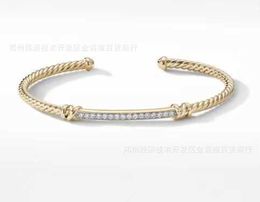 AA Designer Bangle Sweet Hambra Bracelet Jade Dy Man Fashionable and Popular Twisted Thread Open Bracelet with Diamond Bracelet Vrvn