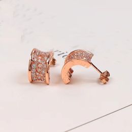 Designer earrings for women Luxury designer Rosesgold, letter Copper V earrings nail stud earrings exquisite simple fashion diamond hoop earrings lady Jewellery