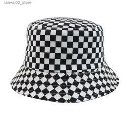 Wide Brim Hats Bucket Hats Black and white Checkered Chessboard Checkered Fsherman Hat Female and Male Hip-Hop Street Dance Graffiti Skateboard Hat Q240312