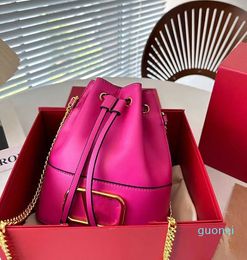 2024 drawstring bucket bag Designer black beach handbags chain womens purse Fashion Solid Color Shoulder Crossbody Bag Wallet