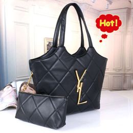 Designer's New Wholesale Price Fashion Bag Internet Celebrity Same Portable Feeling Large Capacity Soft Leather Diamond Pattern Embroidery Thread Underarm