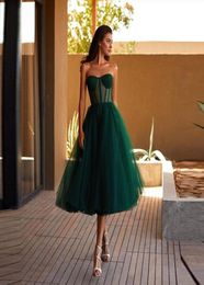 Simple Green Tulle A Line Short Prom Dresses Sweetheart Sheer Corset Top Tea Length Formal Homecoming Party Gowns7463705