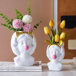 Nordic style white resin vase cute girl blowing bubbles decorative head carving vase modern home decoration pen holder260r