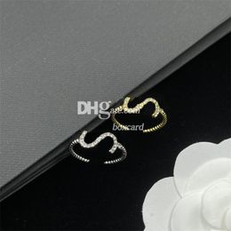 Luxury Glittery Rhinestone Rings Letter Simple Rings For Lovers Stylish Gold Silver Rings With Gift Box