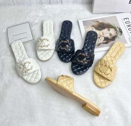 Leather Mid Heel Embroidered Sandals Women Slippers Designer Sandal Lady Wedding Party Slides Flats Ankle Buckle Rubber Sole Mules Summer Beach Sexy Fashion Shoesn