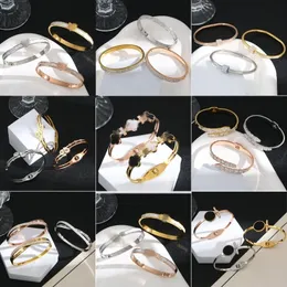 Designer Branded Bracelets Women Bangle Luxury Designer Jewellery 18K Gold Plated Stainless Lovers Gift Bangles Special wholesale luxury Bracelet Random sending