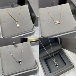 Designer Romantic M Series Pendant Necklace 925 Rose Gold Asymmetric Necklace Single Three Diamond Sliding Classic Women's Jewellery Wedding Party Luxury Lover Gift