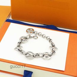 Crazy in Lock Luxury Bracelets Fashion Link Brand Designer Chain Couple Bracelet for Women and Men Metal Lock Head Charm with Box 3O0A