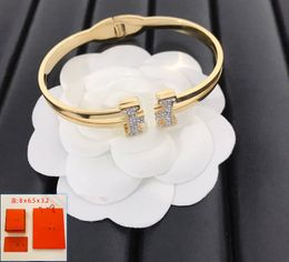 Classic Designer Bangle Luxury Charm Bracelet Designer Jewelry Bangle New Love Gift Women' Bracelet With Box Set Spring Stainless Steel Bangle