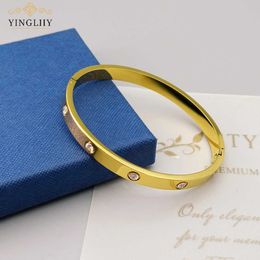 Designer Gold bracelet for women Luxury Jewelrys Carer Original Trendy LOVE Diamond V-gold 18k silver bracelet Open Style Wedding Jewellery for gift with box VPSG