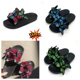 2024 designer sandal clog slide men womens flip flop buckle stocks sliders fur outdoors Fashion summer slipper shoes GAI 36-45