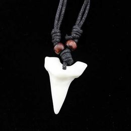 Pendant Necklaces Goth Accessories White Imitation Shark Tooth Necklace For Women Adjustable Rope Chain Gothic Punk Jewellery Wholesale GiftL242313