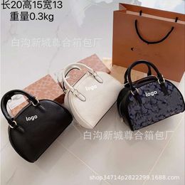 Shop Factory Wholesale Boston Womens Bag 2024 New Pillow Small Old Flower Fashion Simple and Western Style Trend