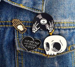 Fashion Vintage Metal Kawaii Skull Letter Enamel Pin Badge Buttons Brooch Shirt Denim Jacket Bag Decorative Brooches for Women Gir9161020