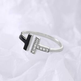 Designer 00 Light Luxury Diamond Set Double T Black and White Oil Dropping Ring with High Grade Simple able Style Exquisite Letter Index Finger