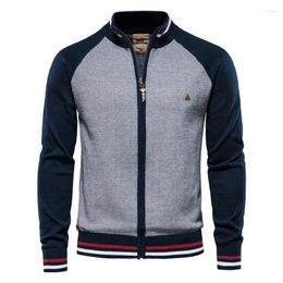 Maglioni da uomo Cardigan impiombato Uomo Streetwear Casual Maglione di cotone di alta qualità Cardigan di marca di moda invernale per