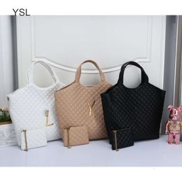 Stylish Handbags From Top Designers New Handheld Bag for Womens Korean One Shoulder Tote with Mh Red Embroidery Thread and Lingge Fashion Large Capacity Bag