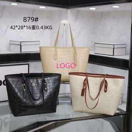 Shop Factory Wholesale 2024 New Versatile Tote Bag Underarm Fashionable Crocodile Pattern Handbag Large Capacity Single