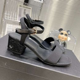 Designers Womens High Heels Designer Rhinestone Heels Sheepskin Chunky Leather Sandals Fashion Party Dress Shoes 534