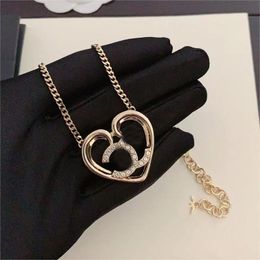 Oro 18 carati di lusso c lettere marinaio luna amore cuore collana di gioielli firmati per le donne hanno moissanite catena a maglie girocollo trifoglio collane con ciondolo di diamanti