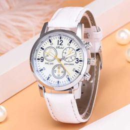 Wristwatches 2023 Hot Sale Mens Watches Men White Sports Watches Leather Band Quartz Wristwatches Male Clock Best Gifts Reloj HombreL2303