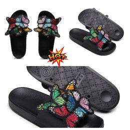 2024 designers sandal clog slides men women flip flop buckles stock slider fur outdoors Fashion summer slippers shoes GAI 36-45