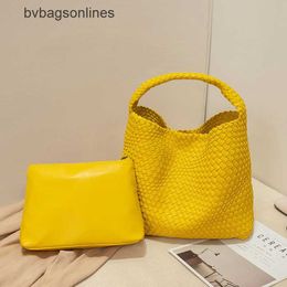 Original Bottegs Venetas Arco Tote Bag Handmade Woven Women 2024 New Fashion One Shoulder Simple Large Capacity Handheld Bun Mother 0NTF