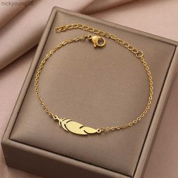 Bangle Stainless Steel Bracelets Classic Simple Feather Design Pendant Chains Fashion Charms Bracelet For Women Jewellery Party Male GiftL2403