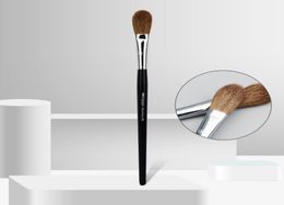 New PRO Highlight Makeup Brush 98 Soft Bristle Tapered Domed highlighting Cosmetics Beauty Tools6298016
