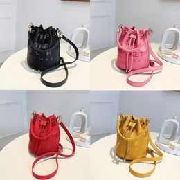 New Marc Designer bag BUCKET bags style Womens the tote buckets handbag Luxury pull closure Drawstring with shoulder strap Designer clutch satchel Crossbody bags