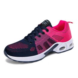 Walking Shoes Casual Shoes Four Seasons Large Size Mesh Breathable Fashion Sports Ultra Light Women's Shoes Flying Weaving Leisure Air Cushioned Running