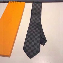 Neck Ties Mens Tie Luxury Necktie Damier Quilted Ties Plaid Designer Tie Silk Tie Black Blue White Red L240313