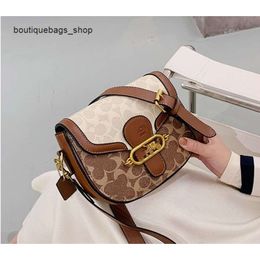 Designer Bag Factory Online Wholesale Retail Advanced Womens Bag New Fashion Saddle Versatile One Shoulder Crossbody Small Square Personalized Trend