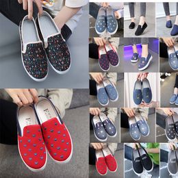 Italy Brand Super Star Women Casual Shoes Classic White Do-old Dirty Designer Man Baskets Shoe Shiny details with GAI