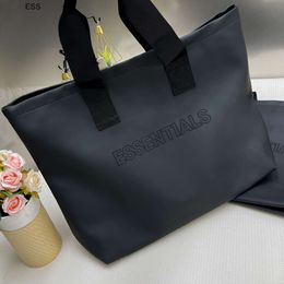 Men's Outdoor Sports Designer Bag Factory Online Wholesale and Retail One Shoulder Handbag Double Thread Sentials Leather Tote Bag Youth Beauty Street Fashion Mens