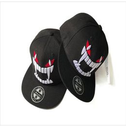 Wuke Monster Embroidered Casual Male Female Designer Hats Skateboard Unisex Hip Hop Hats Men Women Ball Caps Street Hat203U