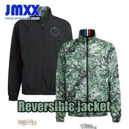 MU Special Soccer Reversible Jacket STONE ROSES Co Branded Styles Jerseys Mens Jersey Man Football 2024 Windbreaker Long Sleeved Fan Version 947 781 574