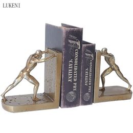 Nordic Simple and Creative Study Living Room Wine Cabinet Decoration Ornaments Sports People Bookends Rely on Books 210414275G