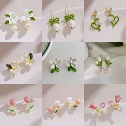 Dangle Earrings French Sweet Fresh Flower Small And Design Simple Elegant Sen Style Gardenia Pearl