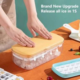 Tools Press Type Ice Cube Maker Silicone Ice Tray Making Mold Creative Storage Box Lid Trays Bar Kitchen Square Cubic Container Set