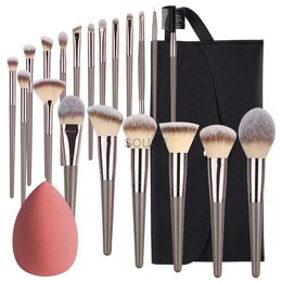 Makeup Brushes 3/20Pcs Makeup Brushes Set Super Fluffy Loose Powder Brush Eyeshadow Cosmetic Blending Brush Beauty Tools ldd240313