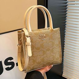 Designer Bags Are 90% Off Cheaper High Quality and Fashionable Handbag for Women in 2024 New Niche Trendy Small Bag One Shoulder Portable Crossbody