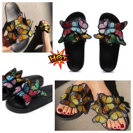 2024 designer sandal clog slide mens women flip flops buckles stocks slider fur outdoor Fashion summer slipper shoes GAI 36-45