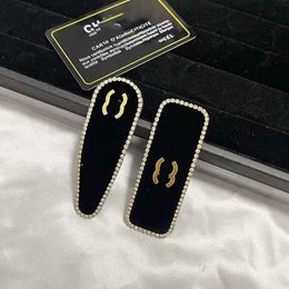 Hair Clips Luxury Barrettes Designer Women Girls High Sense Water Diamond Pearl Black Hairpin Brand BB Clip Leisure Hairclips Fashion Square Hairpin Versatile WW